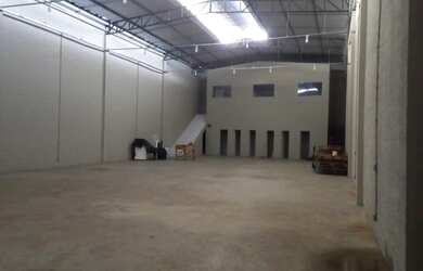 Imagem 3: Galpão/Depósito/Armazém para aluguel com 435 metros quadrados em Granja...