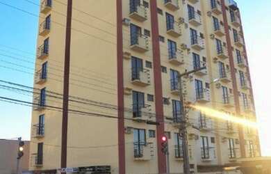 Imagem: O apartamento possui 1 Dormitório, 1 Banheiro, 1 Vaga na garagem