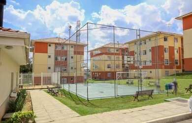 Imagem: O apartamento possui 2 Dormitórios, 1 Banheiro, 1 Vaga na garagem