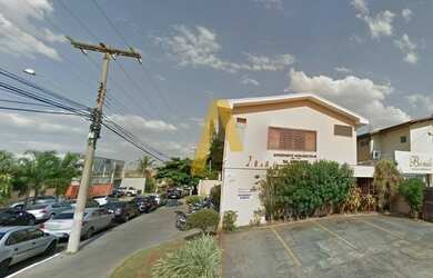 Imagem: O depósito possui 3 Vagas na garagem e 300m² de Área e está