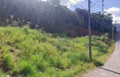 Imagem: O terreno possui 200m² de Área e está localizado em Forquilhas