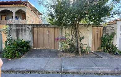 Imagem: A casa possui 2 Dormitórios, 1 Banheiro, 3 Vagas na garagem