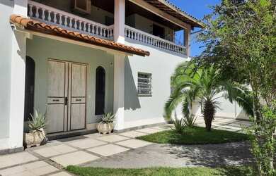 Imagem: A casa em condomínio possui 5 Dormitórios, 5 Banheiros, 3