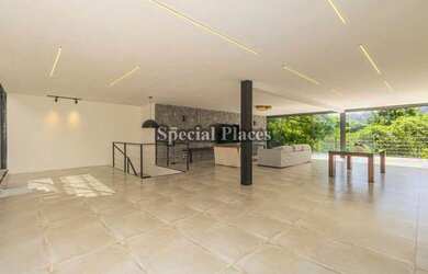 Imagem 12: Belíssima! Projeto contemporâneo em meio a natureza!