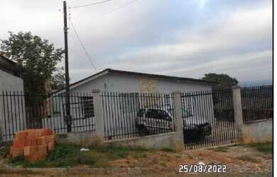 Imagem: A casa possui 2 Dormitórios, 1 Banheiro e 311m² de Área e