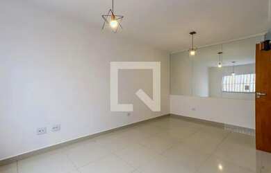 Imagem: A casa em condomínio possui 2 Dormitórios, 2 Banheiros, 1