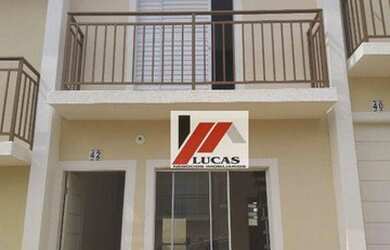 Imagem: A casa possui 2 Dormitórios, 1 Banheiro, 1 Vaga na garagem