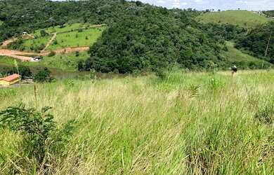 Imagem: O terreno possui 500m² de Área e Imóvel novo e está localizado