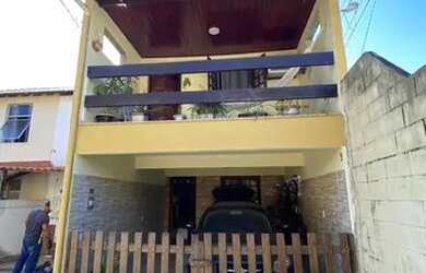 Imagem: A casa em condomínio possui 2 Dormitórios, 3 Banheiros, 2