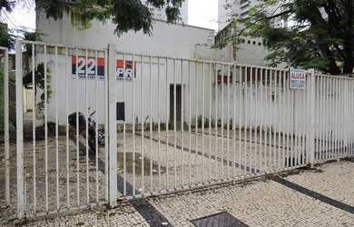 Imagem: A casa possui 5 Dormitórios, 5 Banheiros, 3 Vagas na garagem