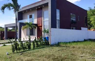 Imagem: A casa em condomínio possui 4 Dormitórios, 5 Banheiros, 4