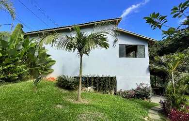 Imagem: A casa possui 1 Dormitório, 3 Vagas na garagem, 90m² de Área