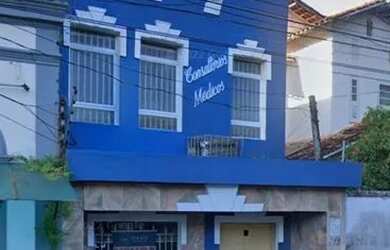 Imagem: A casa possui 4 Dormitórios, 3 Banheiros, 190m² de Área e