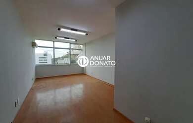 Imagem: O depósito possui 2 Vagas na garagem, 50m² de Área e está