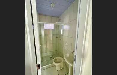 Imagem: A casa em condomínio possui 2 Dormitórios, 1 Banheiro, 1 Vaga