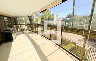 Imagem: O apartamento possui 3 Dormitórios, 3 Banheiros, 2 Vagas na