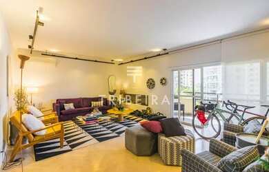 Imagem 2: Imóvel de 240m², com 4 dormitórios sendo 2 suítes