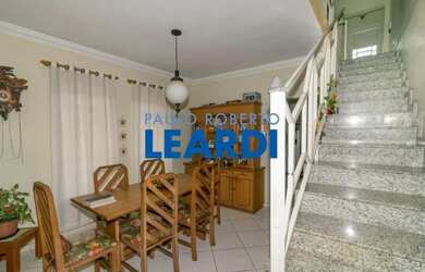 Imagem: O depósito possui 5 Vagas na garagem, 418m² de Área e está