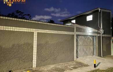 Imagem: A casa possui 3 Dormitórios, 4 Banheiros, 250m² de Área e