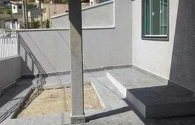 Imagem: A casa possui 3 Dormitórios, 4 Banheiros, 2 Vagas na garagem