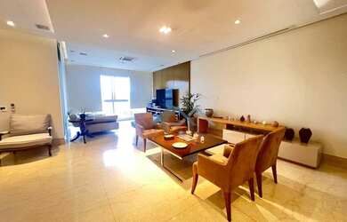 Imagem: O apartamento possui 4 Dormitórios, 5 Banheiros, 4 Vagas na