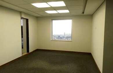 Imagem: O depósito possui 2 Vagas na garagem e 68m² de Área e está