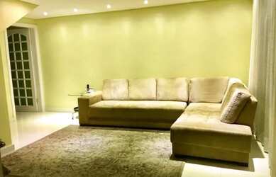 Imagem: A casa possui 2 Dormitórios, 2 Banheiros, 2 Vagas na garagem