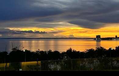 Imagem 4: Qual será a sensação de morar de frente para Rio Negro Mansão. ELEVADOR....