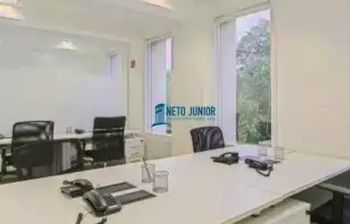 Imagem: O depósito possui 5 Vagas na garagem, 520m² de Área e está