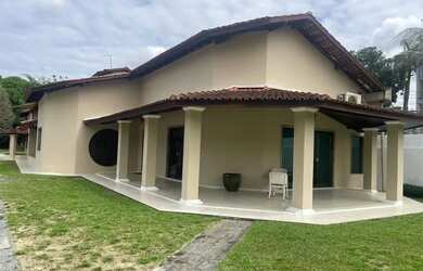 Imagem: A casa em condomínio possui 3 Dormitórios, 4 Banheiros, 1