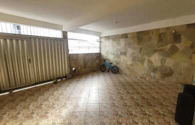 Imagem 3: Casa triplex com churrasqueira e piscina em Novo México