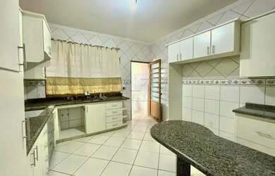 Imagem 4: Sobrado para venda no Jd Terra Branca - 4 quartos / 1 suíte - Bauru-SP