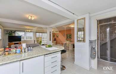 Imagem 14: Casa com Piscina, Elevador e 3 vagas de garagem no bairro Chácara das Pedras!