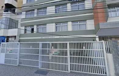 Imagem: O apartamento possui 1 Dormitório, Acomodam 4 pessoas, 1 Vaga