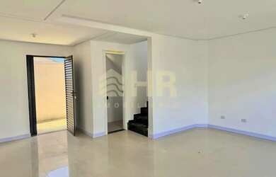 Imagem 5: Sobrado triplex com 03 suítes e 02 vagas de garagem Balneário Ipacaraí...