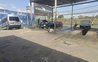 Imagem: O depósito possui 5 Vagas na garagem, 1.000m² de Área e