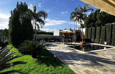 Imagem 8: Casa para venda possui 672 metros quadrados com 5 quartos