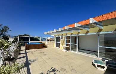 Imagem 4: Oportunidade imperdível. Piscina, Churrasqueira, Varandae2 Vagas na garagem