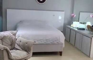 Imagem: A casa possui 3 Dormitórios, 2 Banheiros, 3 Vagas na garagem