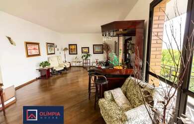 Imagem: O apartamento possui 4 Dormitórios, 3 Banheiros, 3 Vagas na