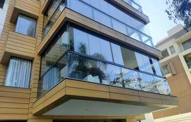 Imagem: O apartamento possui 4 Dormitórios, 5 Banheiros, 5 Vagas na