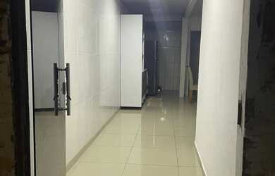 Imagem: A casa possui 2 Dormitórios, 1 Banheiro e está localizado