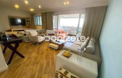 Imagem: O apartamento possui 4 Dormitórios, 5 Banheiros, 4 Vagas na