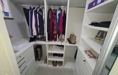 Imagem 8: Casa Sobrado no Anexo para venda possui 201 metros quadrados 4 quartos...