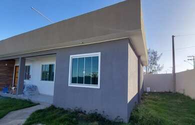 Imagem: A casa possui 2 Dormitórios, 2 Banheiros, 3 Vagas na garagem