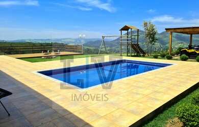 Imagem: A fazenda possui 4.000m² de Área e está localizado em Mairinque