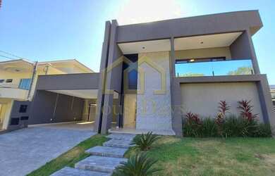 Imagem: A casa em condomínio possui 4 Dormitórios, 5 Banheiros, 4