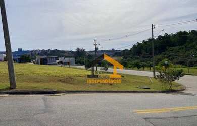 Imagem: O terreno possui 578m² de Área e está localizado em Centro