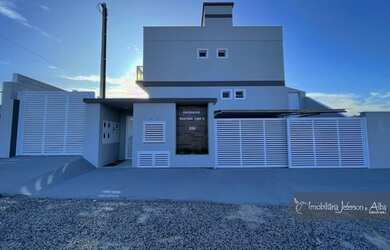 Imagem: A casa possui 2 Dormitórios, 2 Banheiros, 1 Vaga na garagem