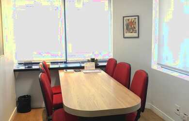 Imagem: O depósito possui 2 Vagas na garagem, 65m² de Área e está